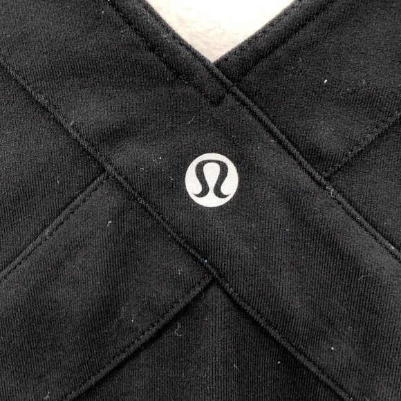 Lululemon womens black sleeveless V neck built in bra activewear tank top size 6 - Picture 5 of 6